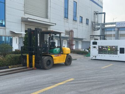 Xe nâng hàng 7 tấn Komatsu FD70