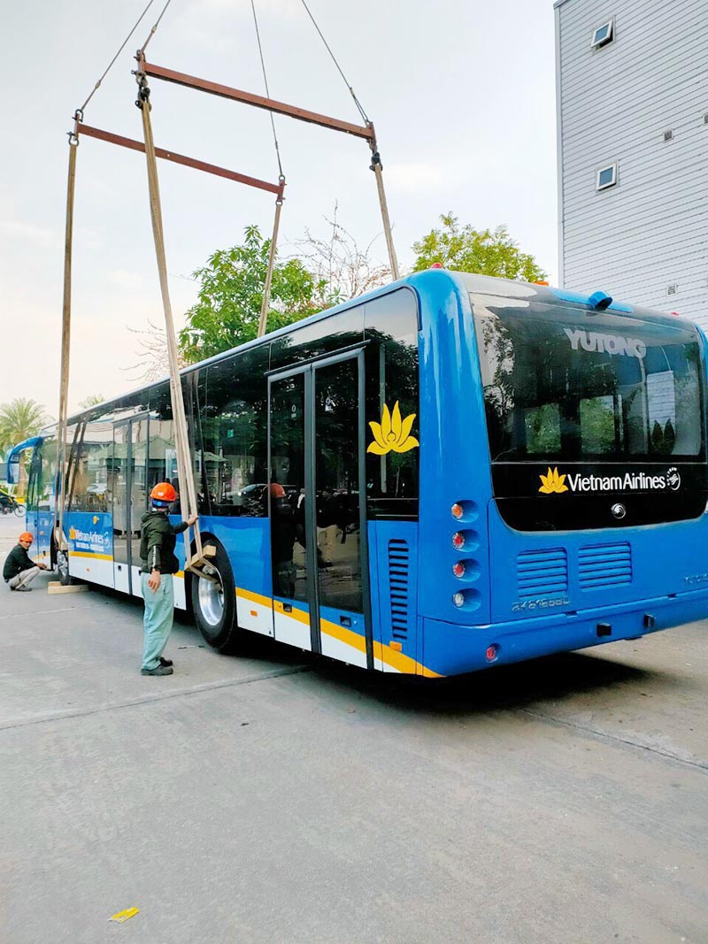 Cẩu xe bus Vietnanmairline