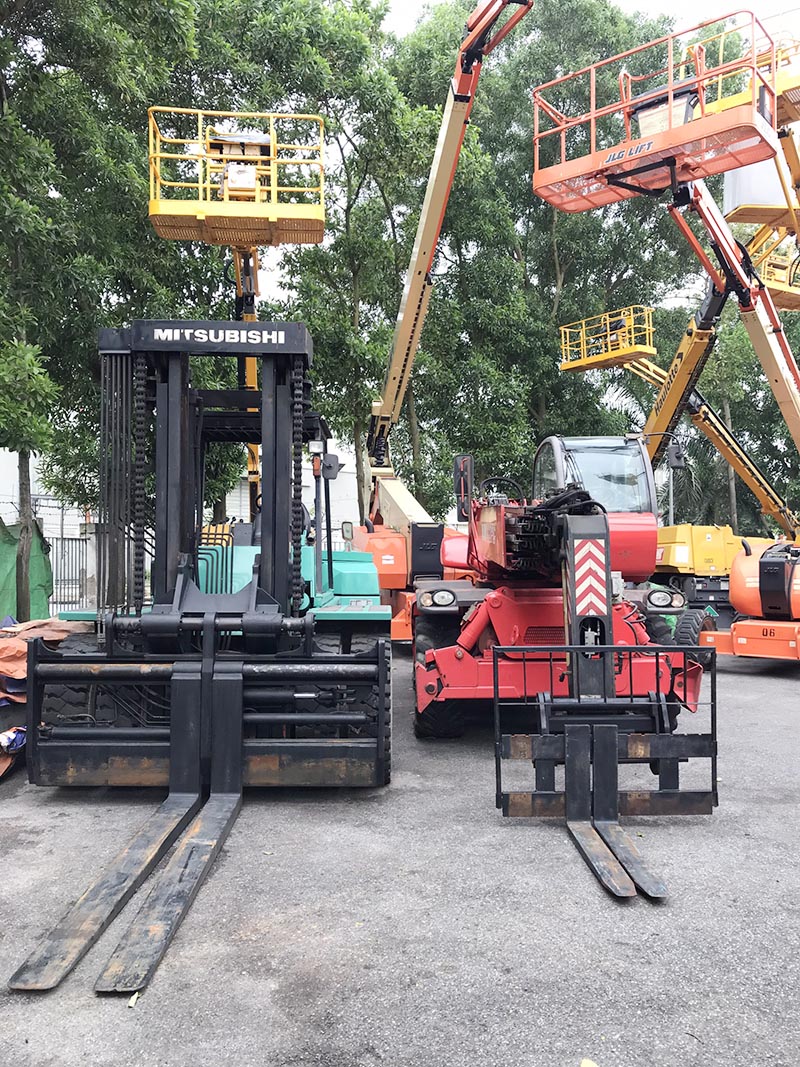 các thiết bị xe nâng hàng, xe nâng người