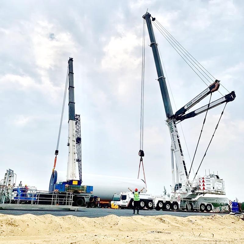 xe cẩu bánh lốp 800 tấn Liebherr