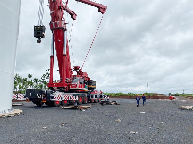 xe cẩu bánh lốp 800 tấn liebherr