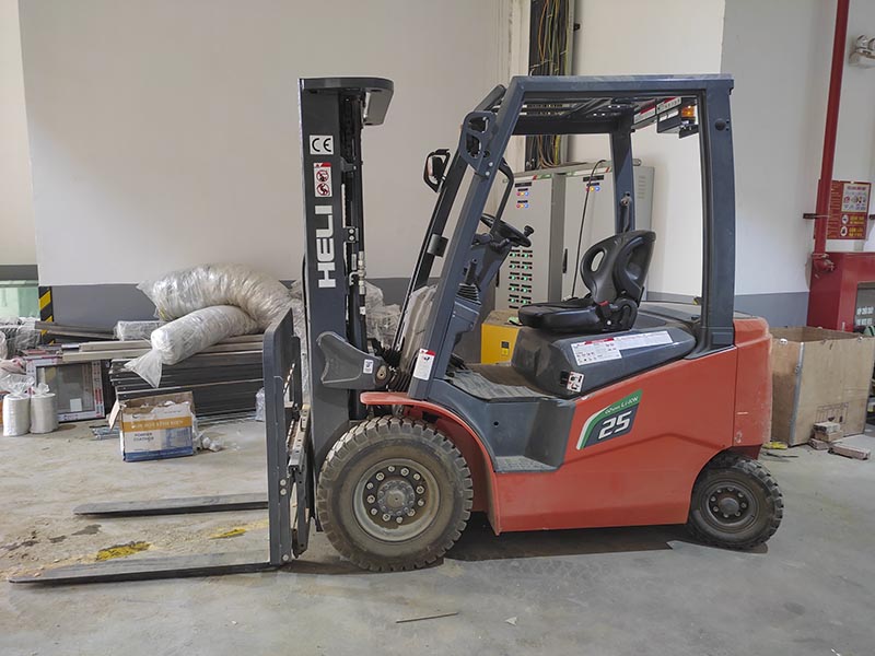 Cho thuê xe nâng đa năng Telehandler tại Hưng Yên