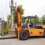 Xe nâng hàng 15 tấn Komatsu FD150