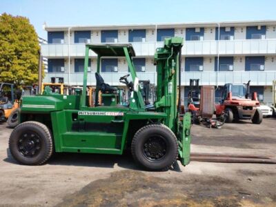 Xe nâng hàng 10 tấn Mitsubishi FD100