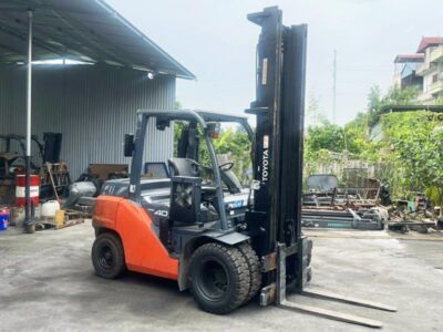 Xe nâng hàng 4 tấn Toyota 8FD40N