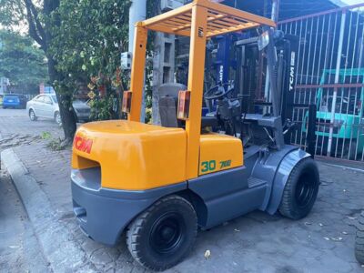 Xe nâng hàng 3 tấn TCM FD30Z5
