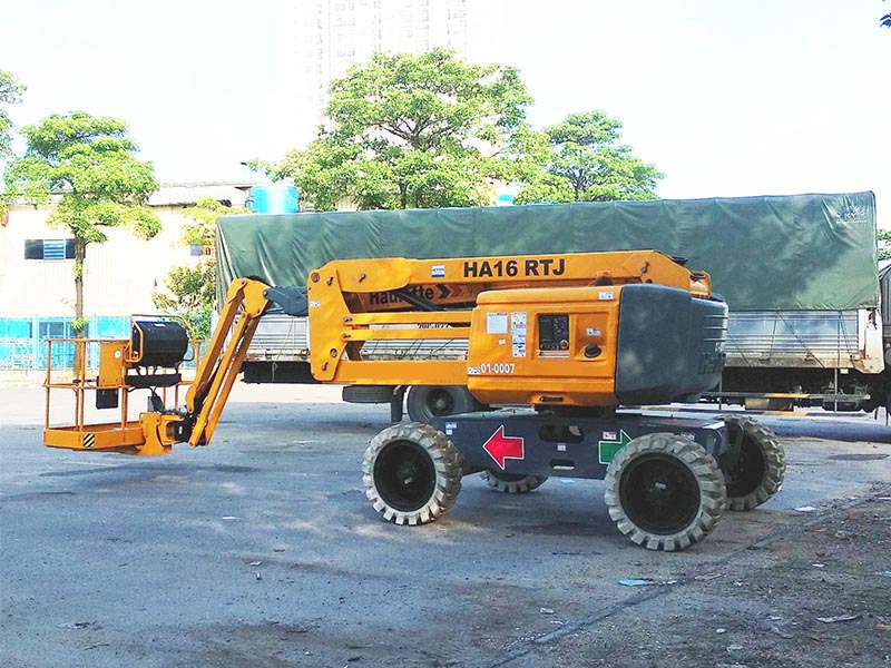 xe nâng người Boom Lift 16m cần gấp khúc