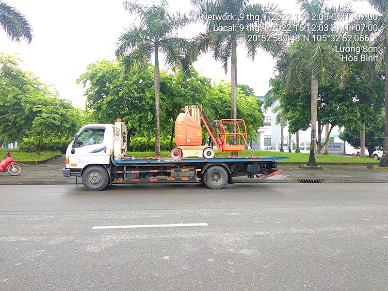 MC Industries cho thuê xe nâng người tại Lương Sơn Hoà Bình