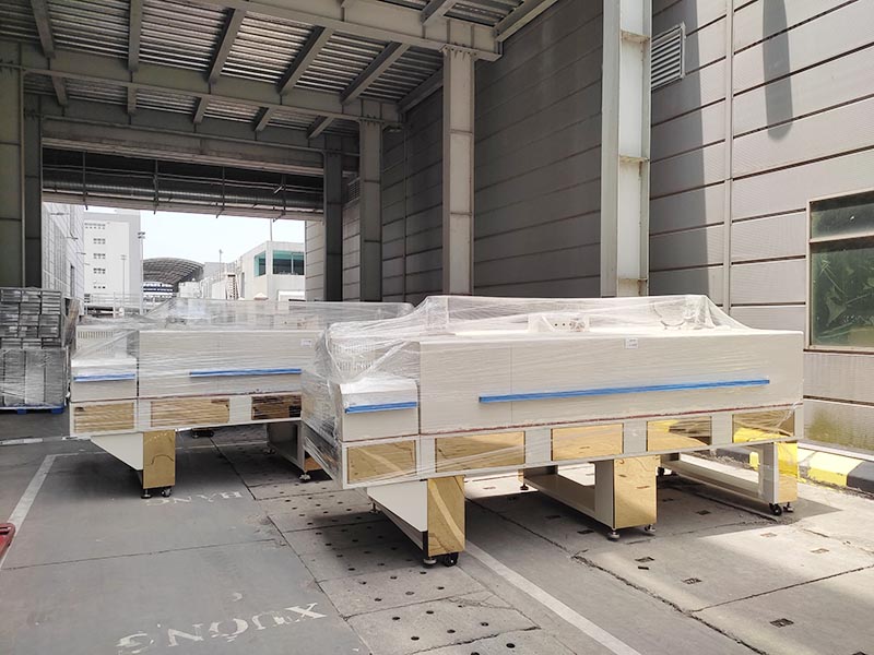 bọc màng áo mưa cho máy công nghiệp
