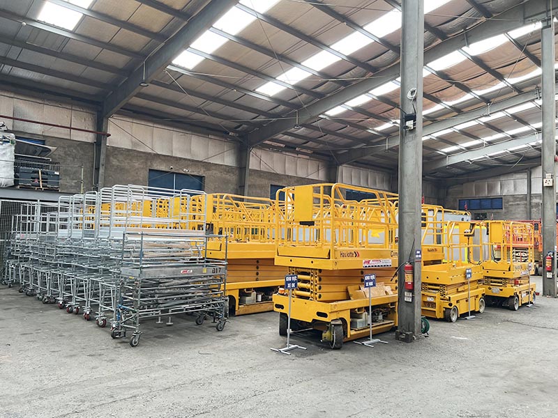 giàn giáo di động và xe nâng người dạng cắt kéo Haulotte