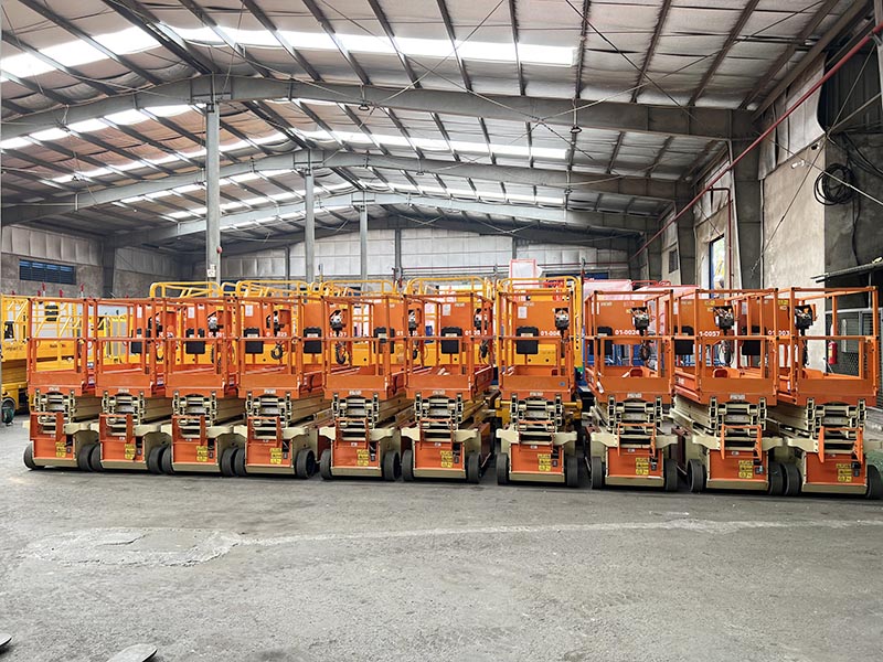 kho xe nâng người cắt kéo của MC Industries