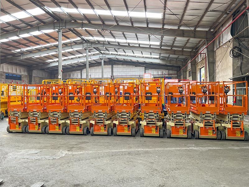 kho xe nâng người cắt kéo của MC Industries