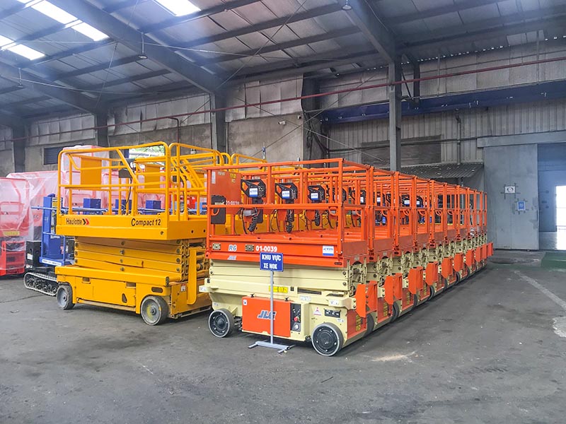 kho xe nâng người cắt kéo của MC Industries