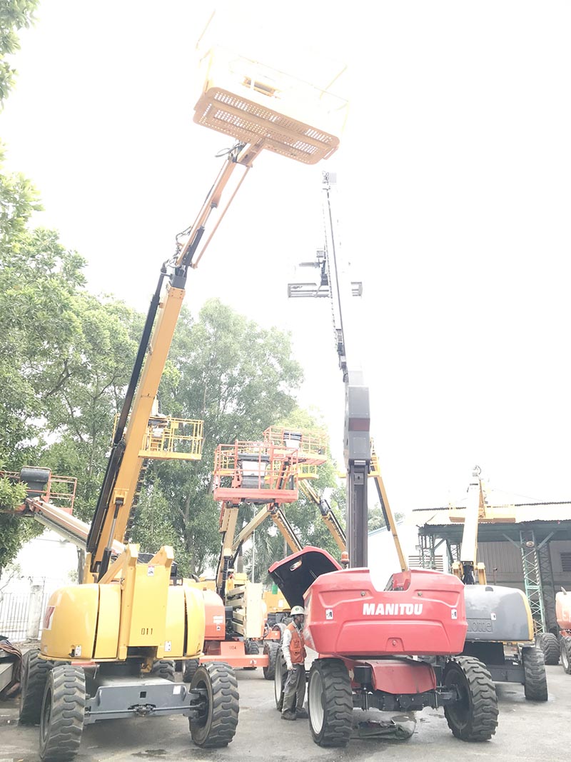 xe nâng người boomlift cần gấp khúc