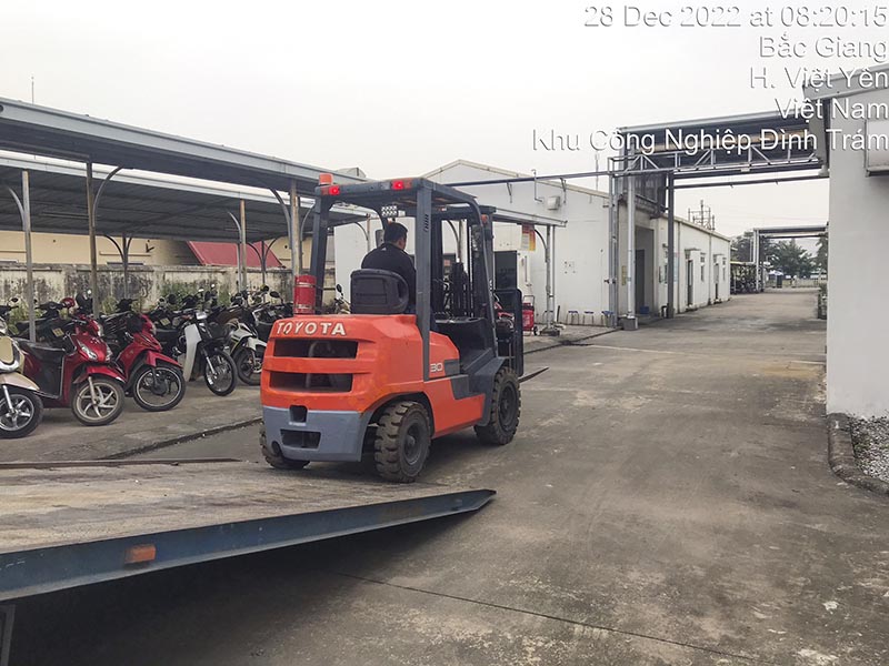 xe nâng hàng 3 tấn Toyota