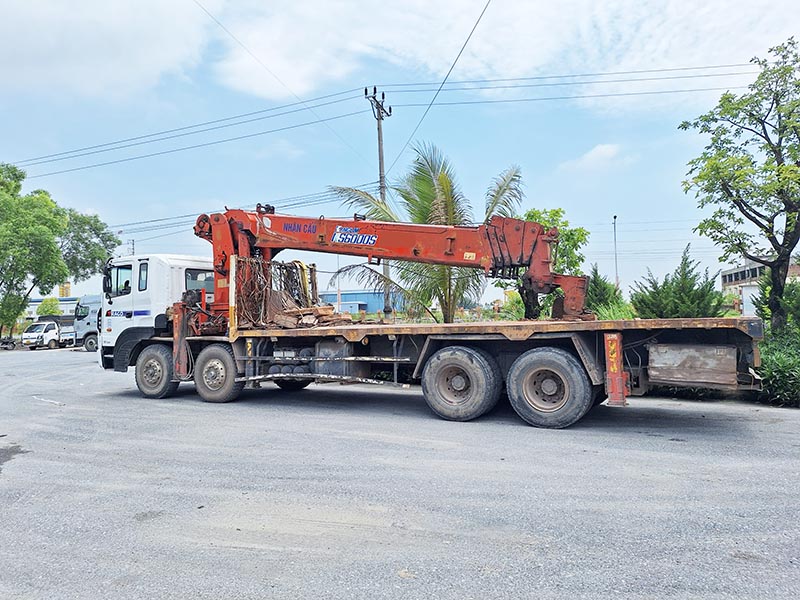 Xe cẩu thùng 25 tấn