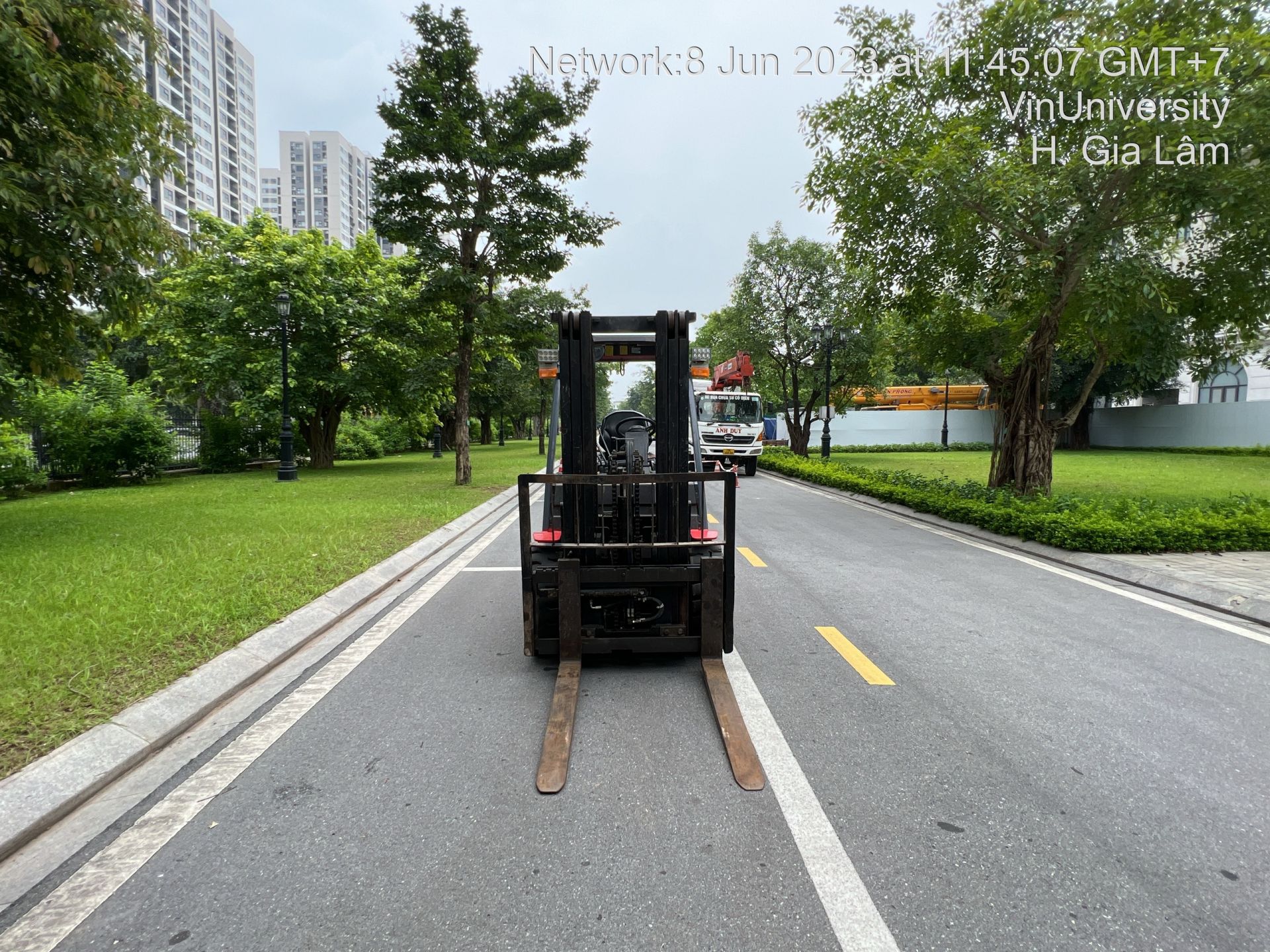 xe nâng hàng 3 tấn