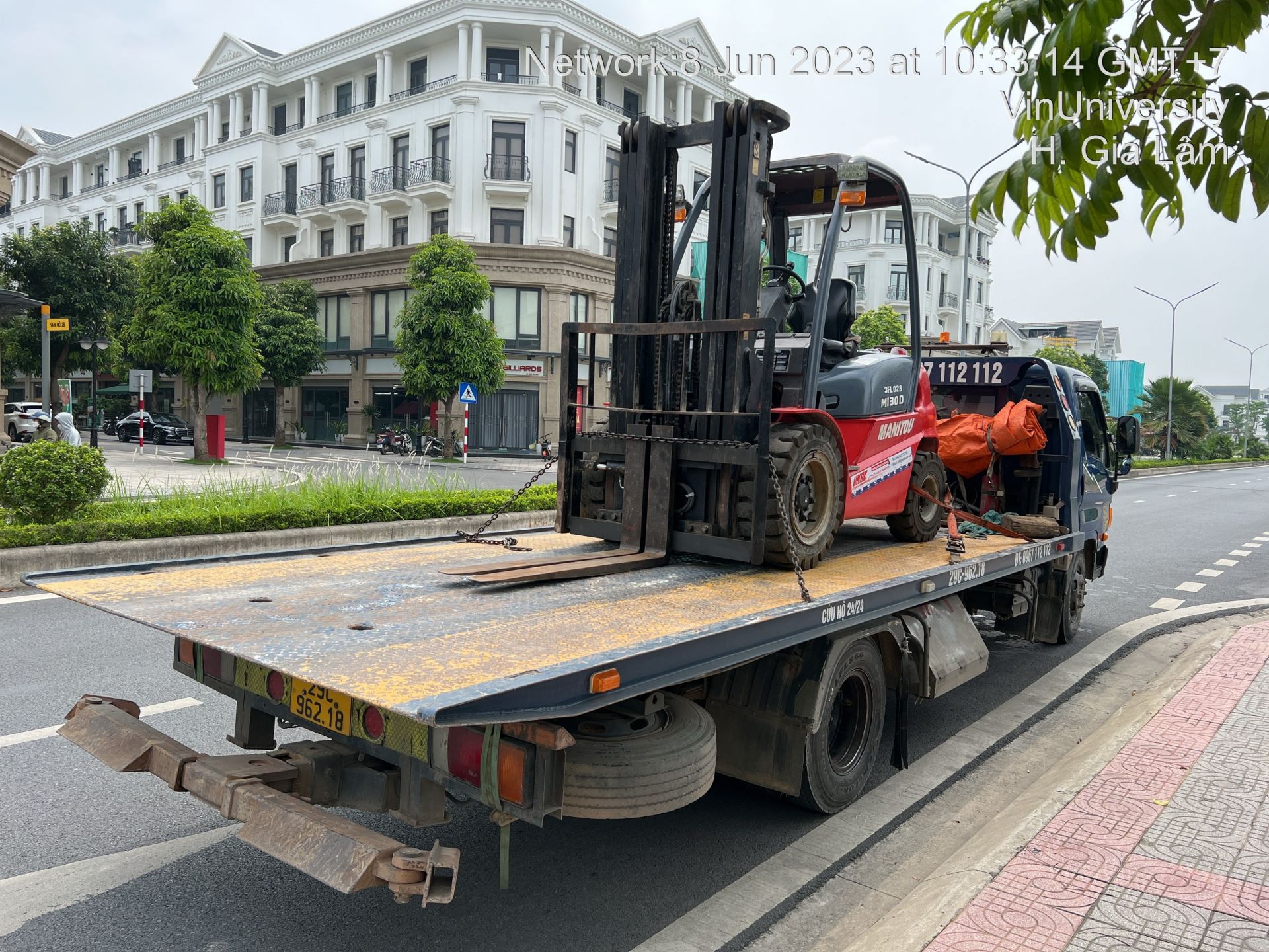 Xe nâng hàng Manitou 3 tấn
