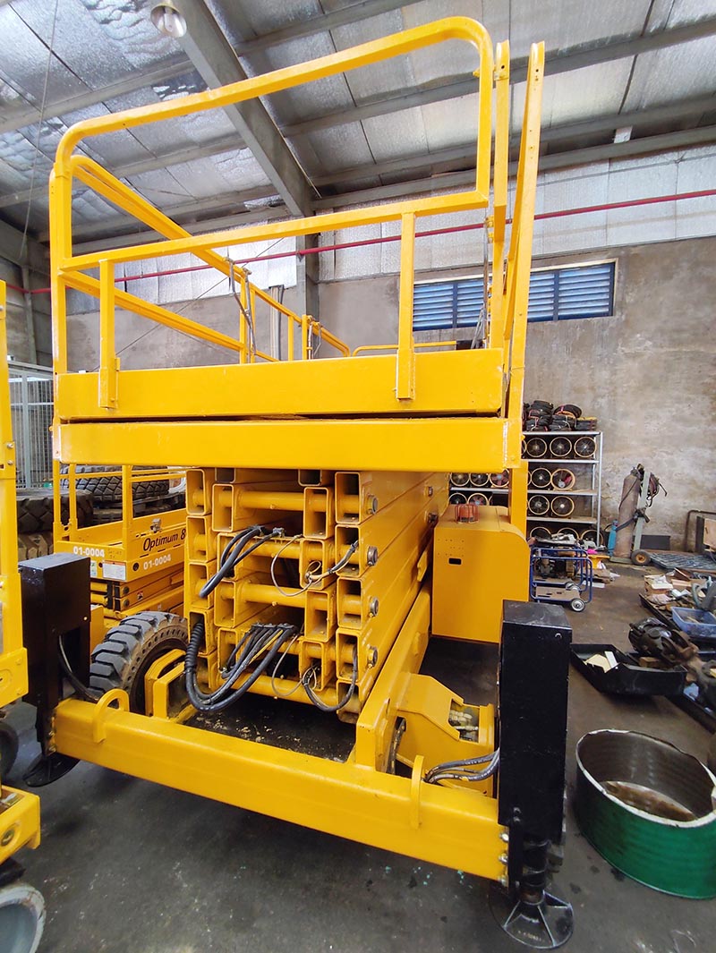 xe nâng người dạng cắt kéo Haulotte