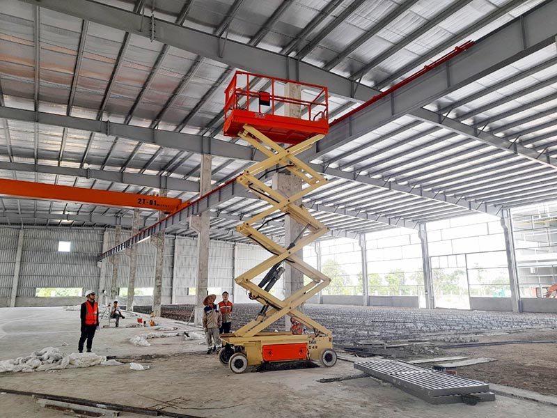 xe nâng người dạng cắt kéo JLG