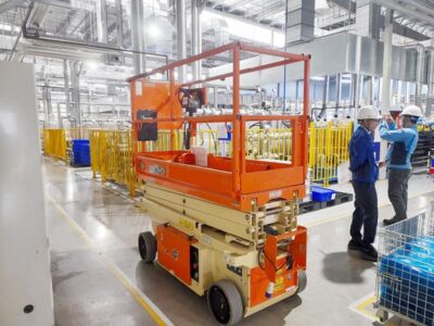 JLG 8m R6