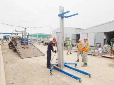 Khung nâng hàng di động Material Lifts