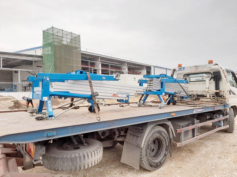 vận chuyển xe nâng điện tay cao bằng xe vận tải trượt sàn