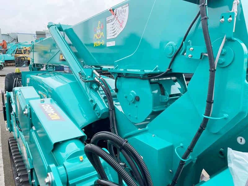 xe cẩu chân nhện 4 tấn