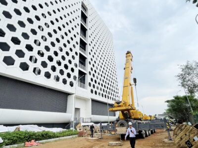 Xe cẩu bánh lốp 160 tấn LIEBHERR LTM1160