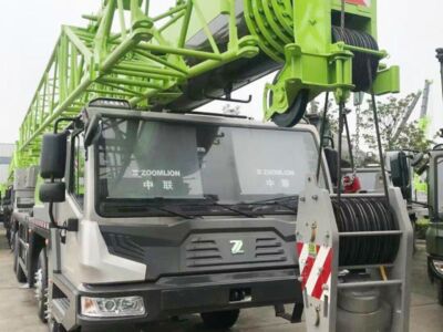 Xe cẩu bánh lốp 85 tấn Zoomlion ZMC85