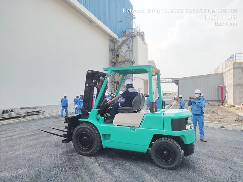 xe nâng hàng 3 tấn Mitsubishi 