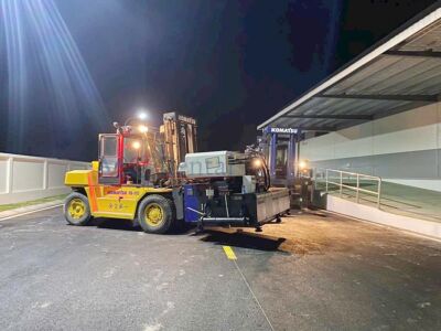 Xe nâng hàng 20 tấn KOMATSU FD200-7