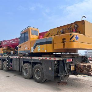 Xe cẩu lốp 50 tấn Sany STC500