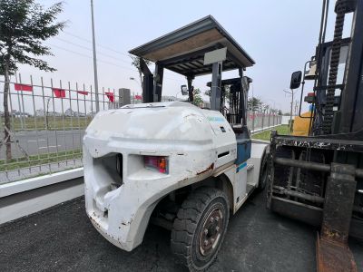 Xe nâng 7 tấn dầu Nissan FD70-3