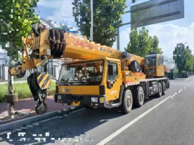 Xe cẩu lốp 35 tấn XCMG QY35K