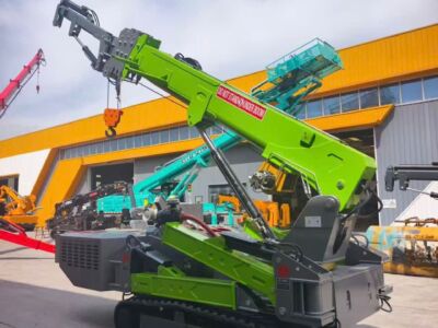 Xe cẩu chân nhện 5 tấn