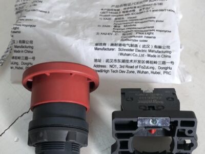 Phụ tùng xe nâng người - công tắc dừng khẩn cấp