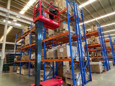 Xe nâng người 8m lên thẳng HM0608E