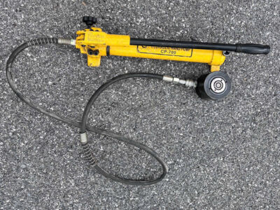 Kích đội thuỷ lực 30 tấn