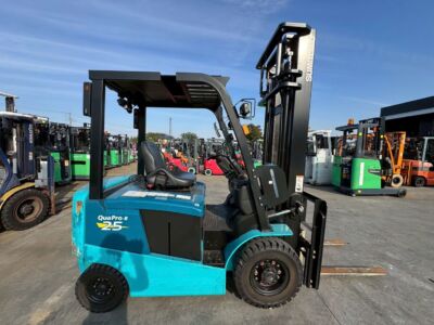 Sumitomo 2.5 tấn 8FB25PXIII
